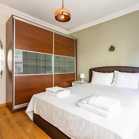 Bright Modern 2bed1bath Views! #215